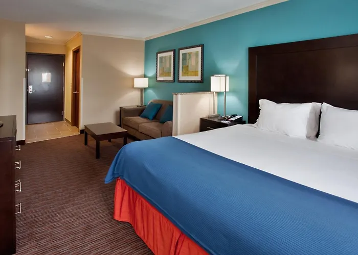 Holiday Inn Express Hotel & Suites North Kansas City By Ihg