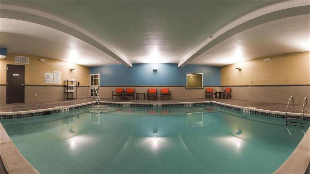Express & North Kansas By Ihg 2* Kansas City
