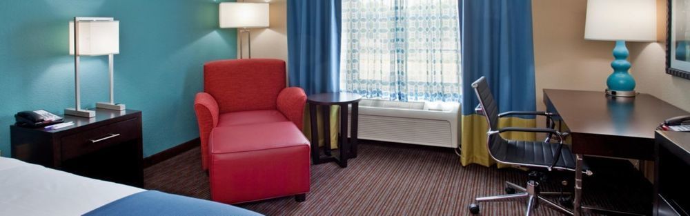Express & North Kansas By Ihg Hotel
