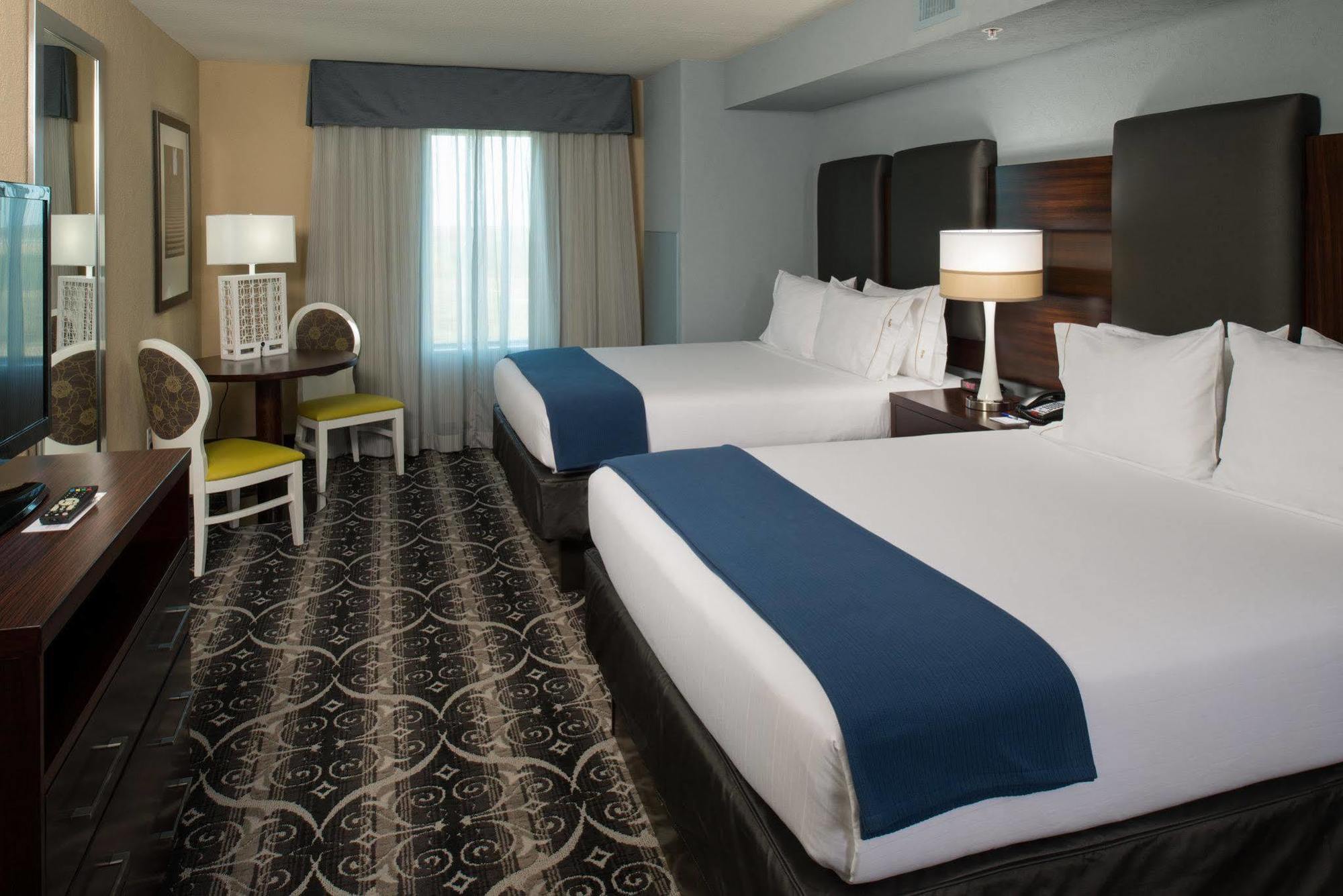Express & North Kansas By Ihg Kansas City