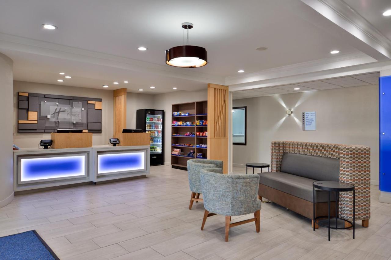 Express & North Kansas By Ihg Kansas City