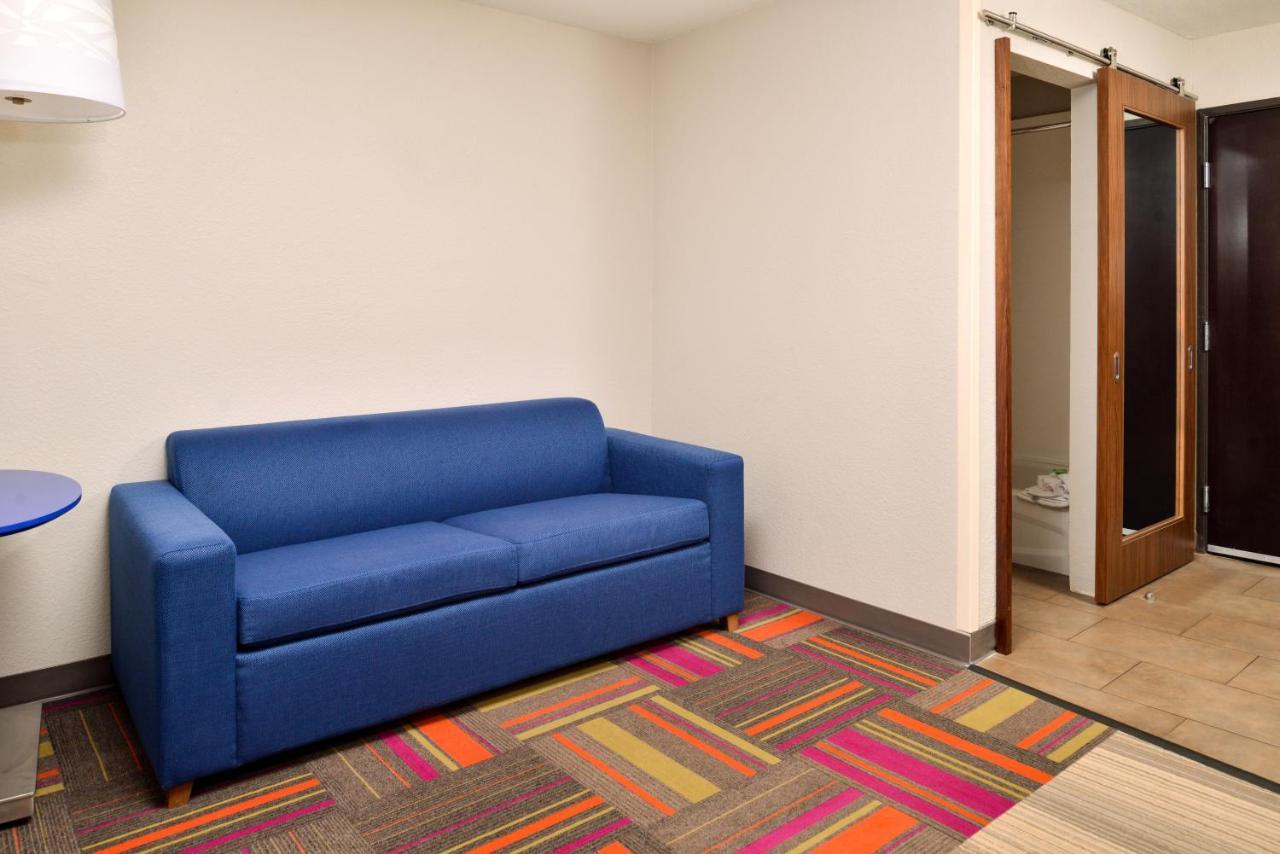 Hotel Express & North Kansas By Ihg 2*