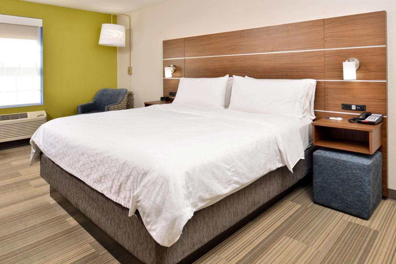 Hotel Express & North Kansas By Ihg Kansas City