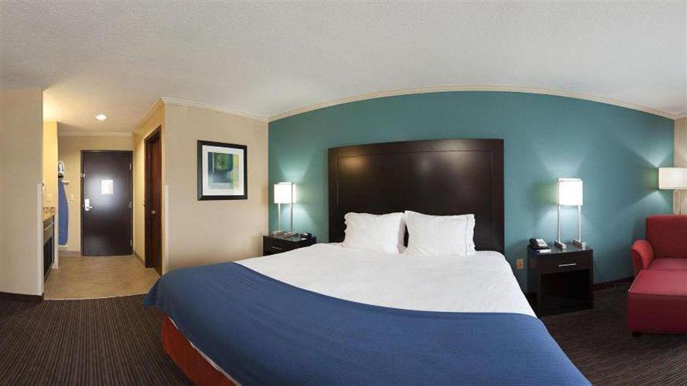 Express & North Kansas By Ihg 2*